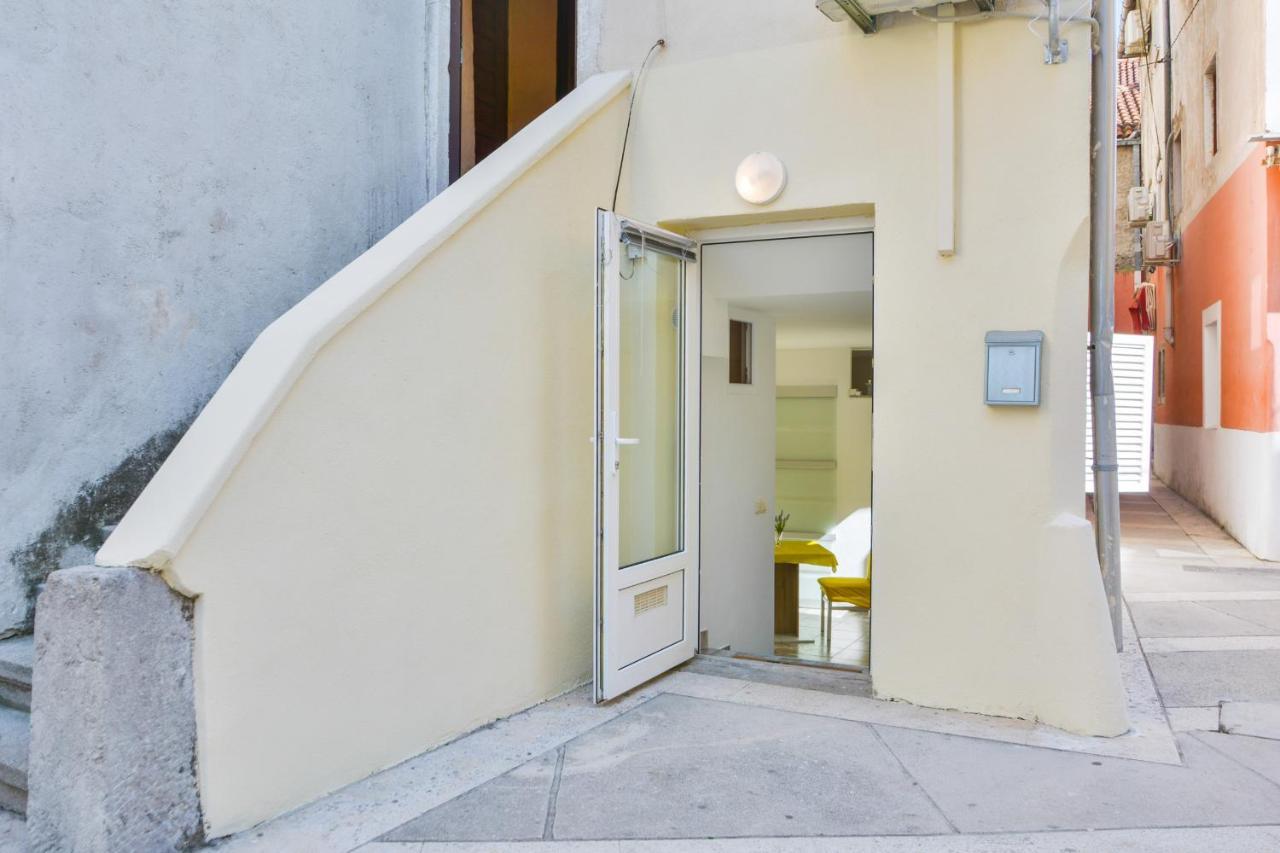 Ferienwohnung Bellatrix Senj  Exterior foto