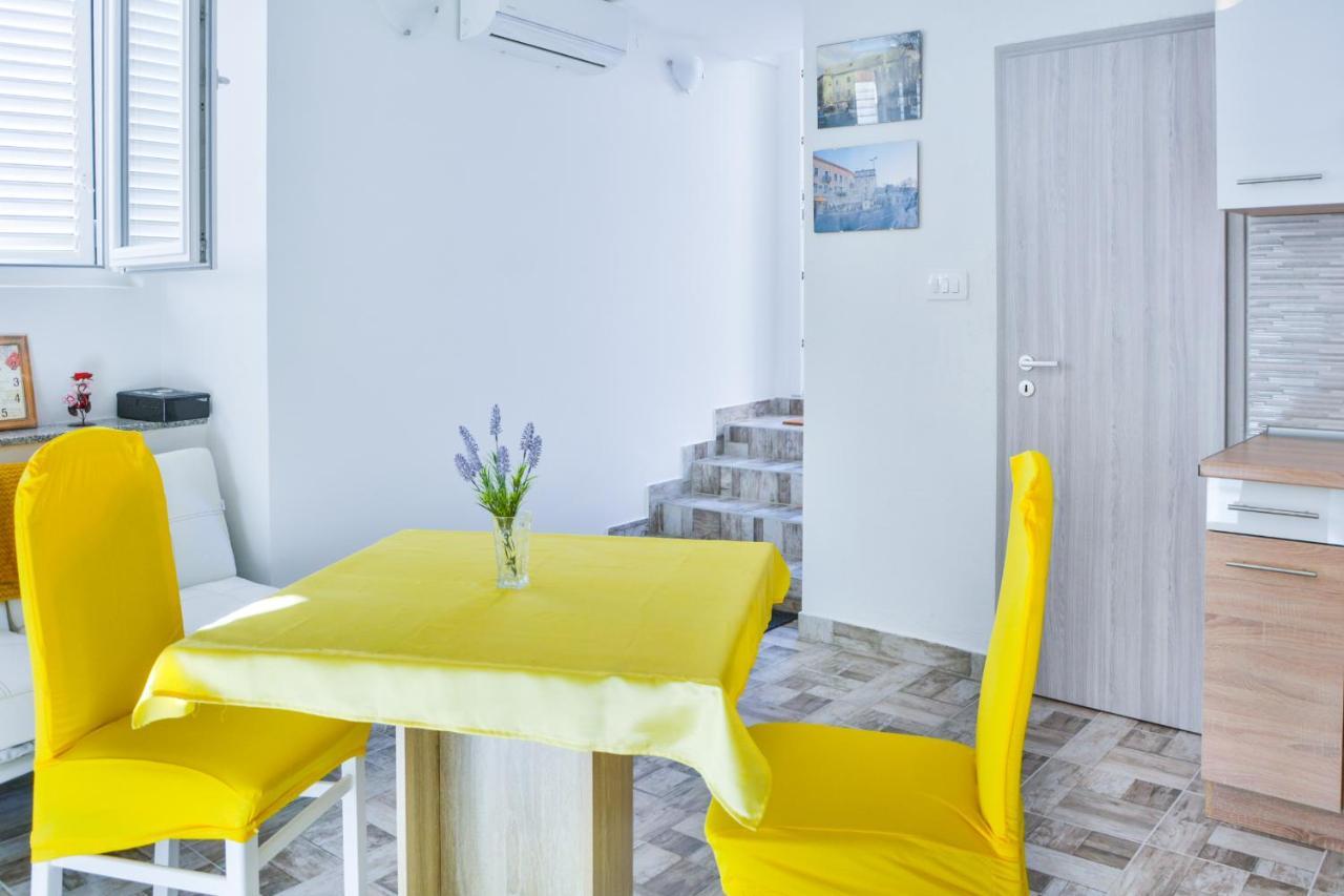 Ferienwohnung Bellatrix Senj  Exterior foto